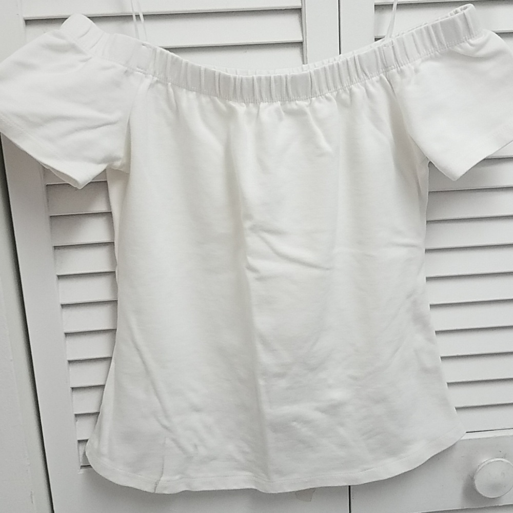 NWOT Off the shoulder blouse